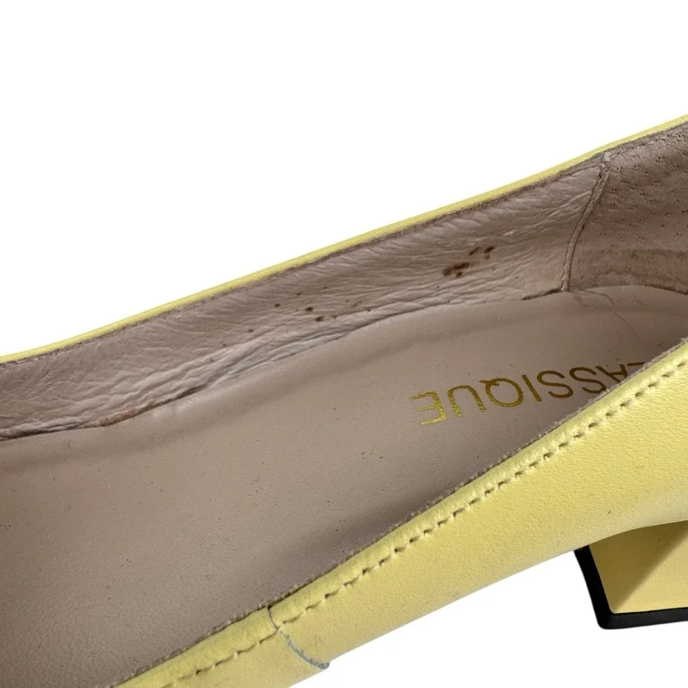 Retro Square Toe‎ Leather Heels 7.5W Pastel Yellow Block Heel 60's Mod Office